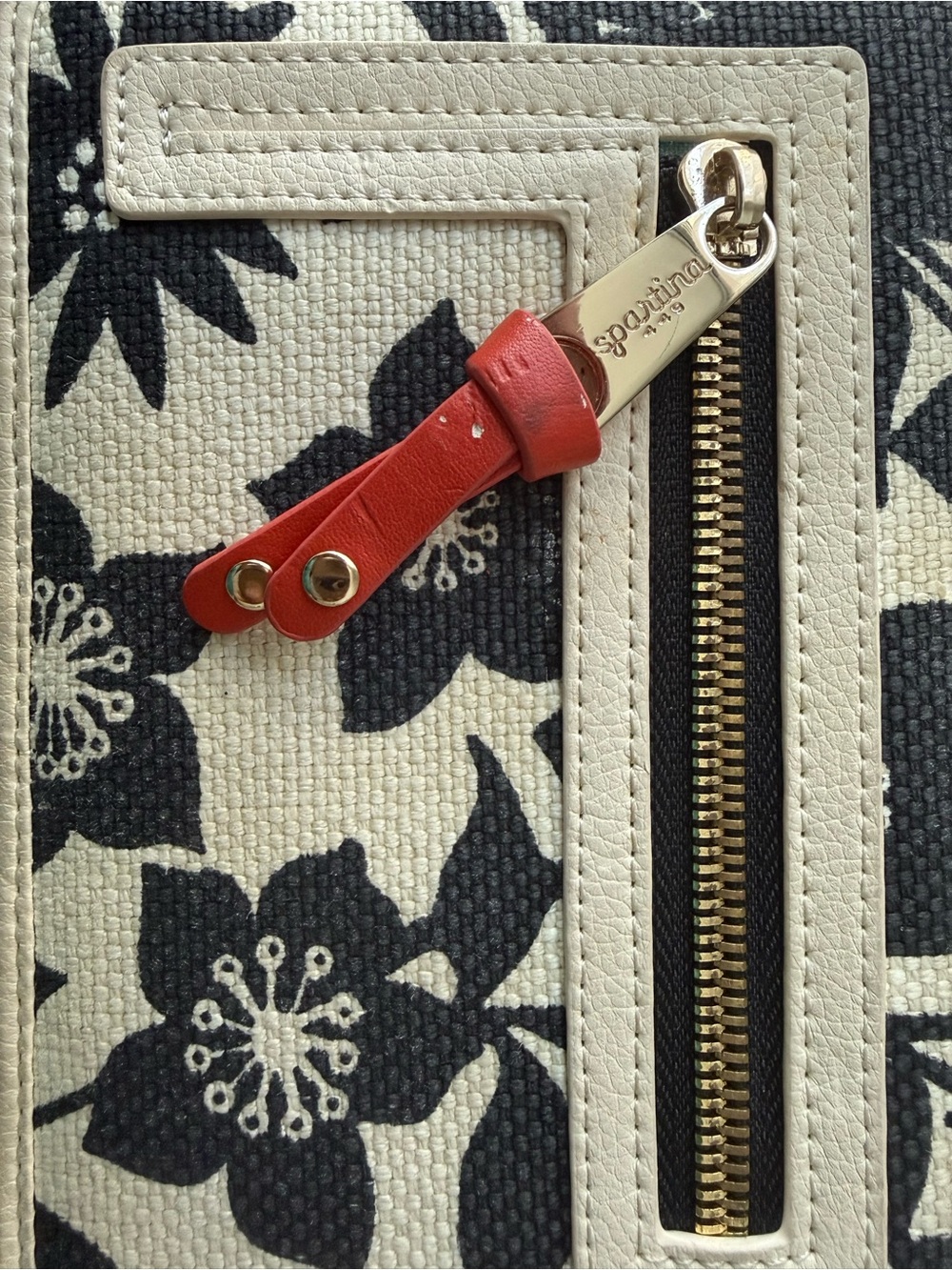 Spartina 449 Navy Floral Canvas Wristlet with Cream Trim and Red Pull - Picture 7 of 13